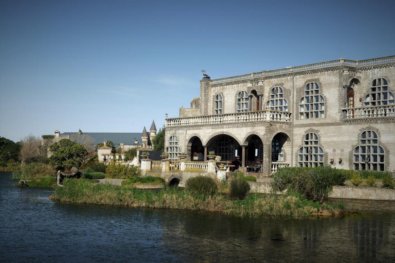 Bygracealone Manor Hotel Outeniekwa Eksteriør billede